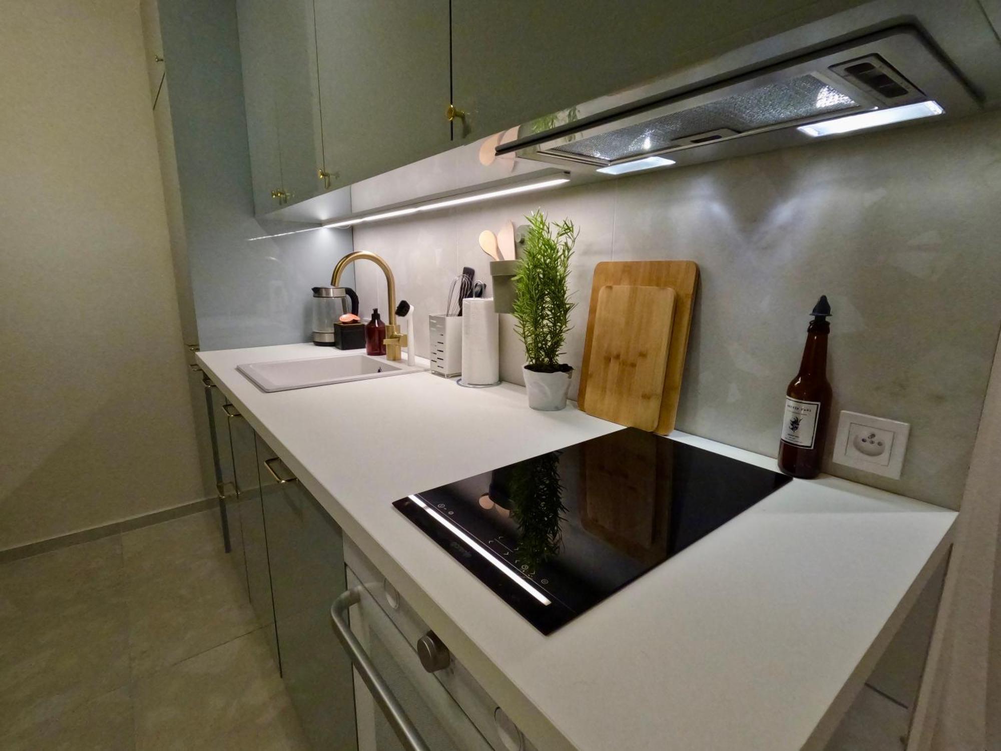 Urban Retreat I Modern Boho Apartments In Lovely Letna District - 10 Minutes From Old Town Prague Exterior photo