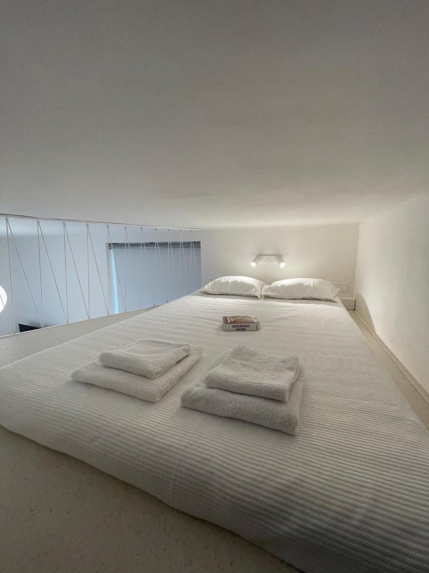 Urban Retreat I Modern Boho Apartments In Lovely Letna District - 10 Minutes From Old Town Prague Exterior photo