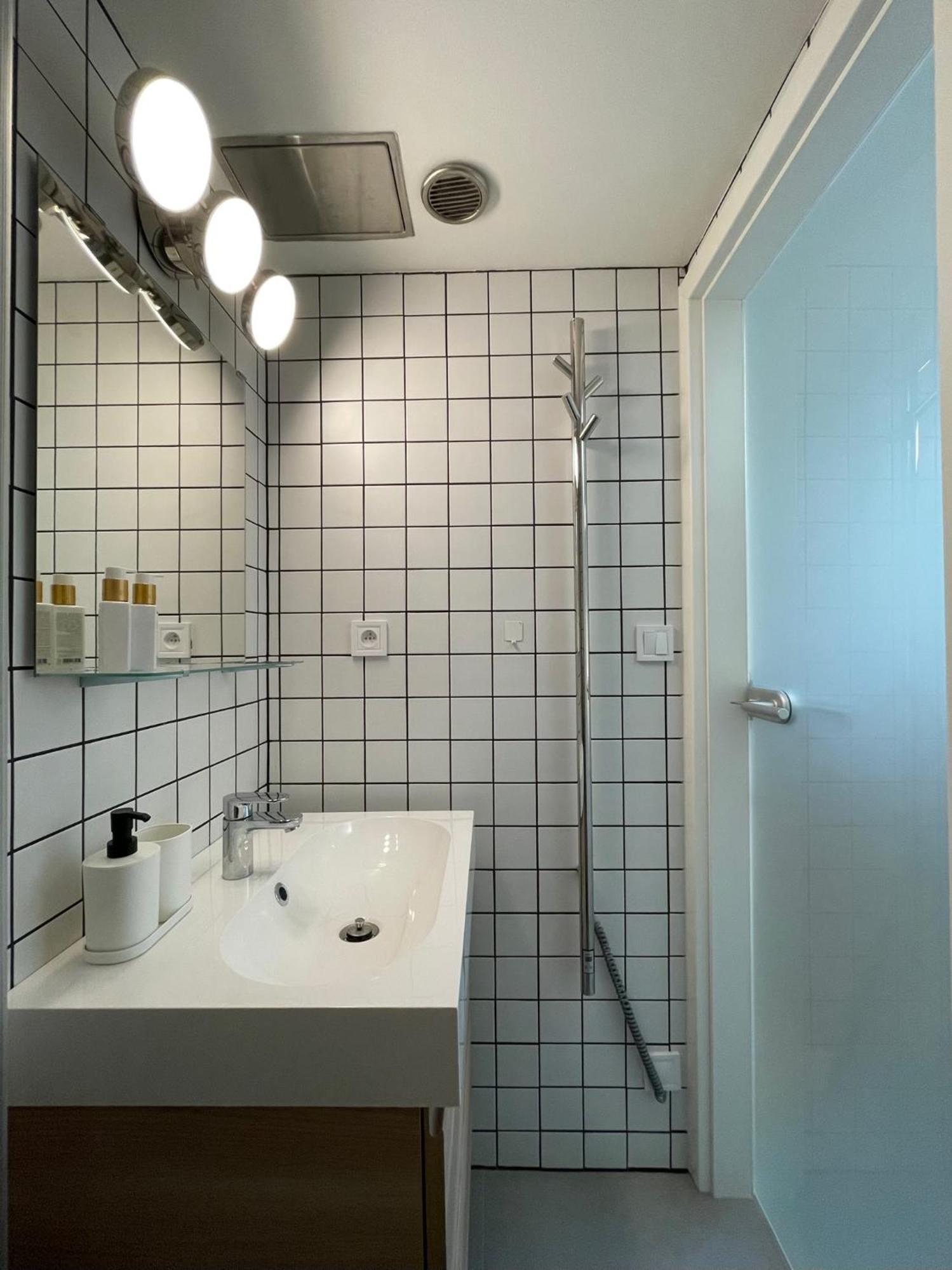 Urban Retreat I Modern Boho Apartments In Lovely Letna District - 10 Minutes From Old Town Prague Exterior photo