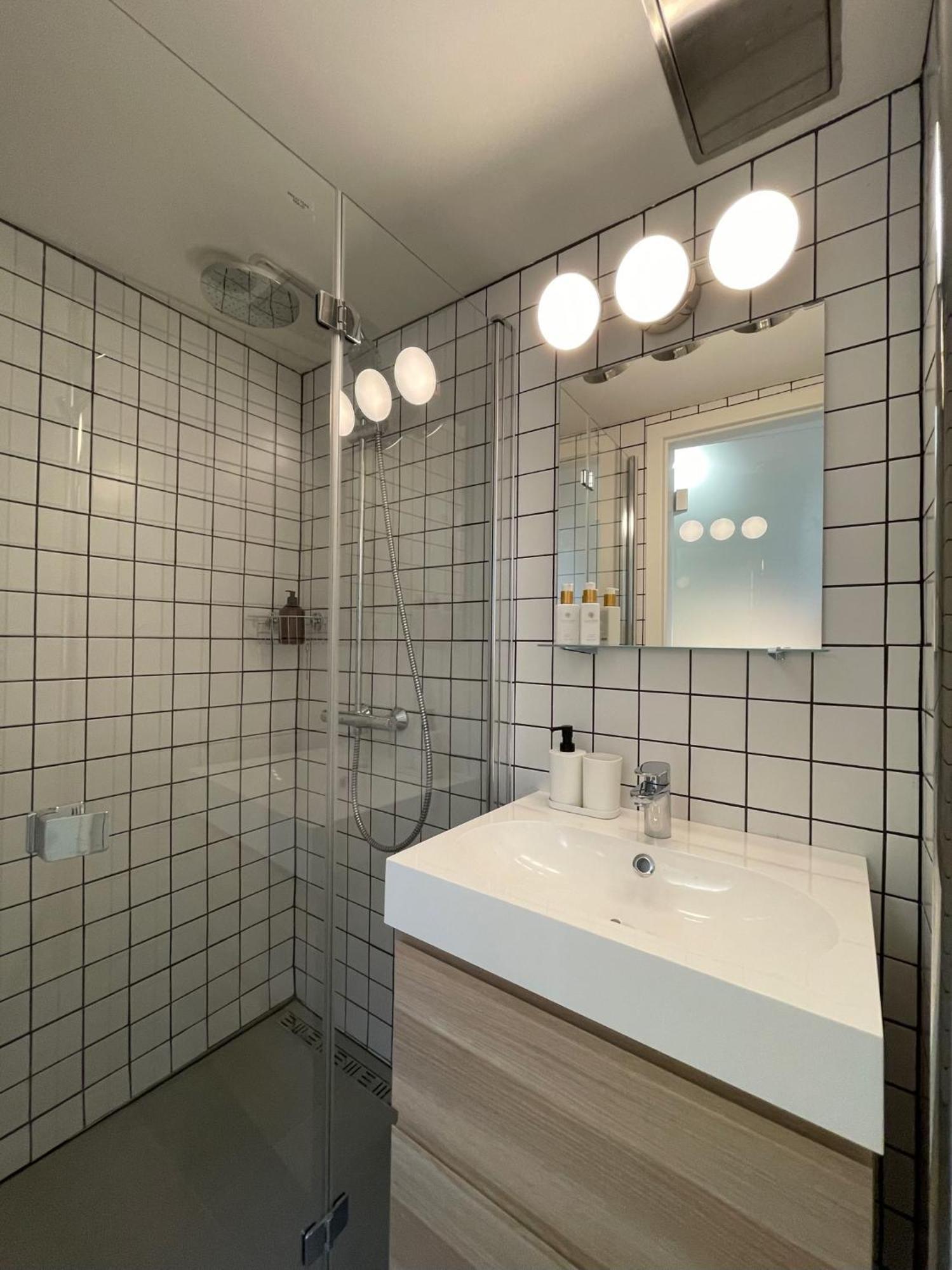 Urban Retreat I Modern Boho Apartments In Lovely Letna District - 10 Minutes From Old Town Prague Exterior photo